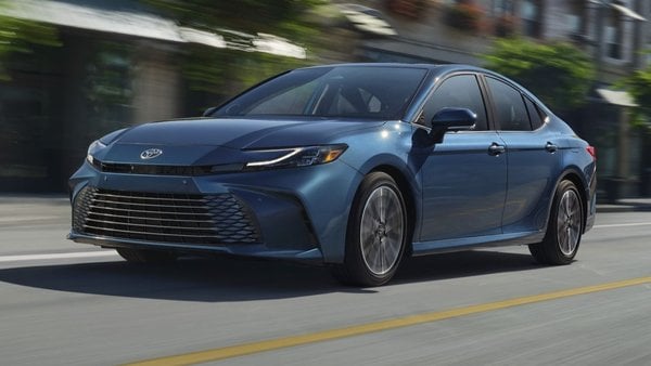 New 2026 Toyota Camry Hybrid Specs